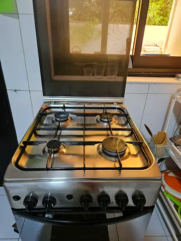 Ariston Cooking Range With 4 Burners