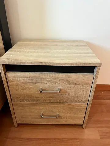 Bedroom set in excellent condition