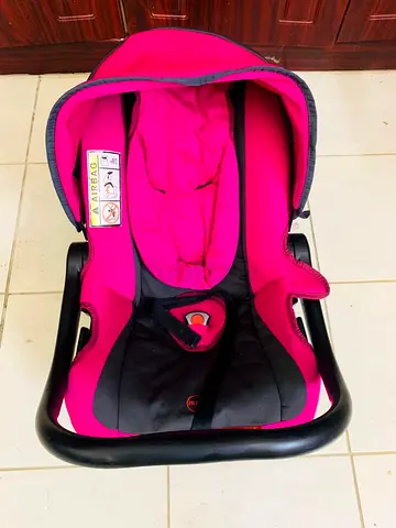 Baby car seat  for sale in sharjah