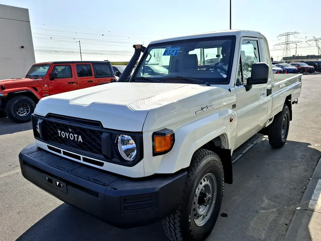 Toyota Land Cruiser 70 Series 2025 — photo 1 of 14