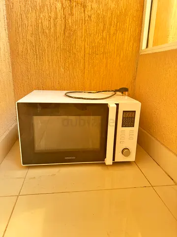 White Microwave Oven in Great Condition