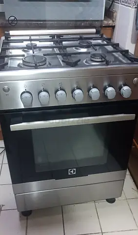 4burner gas hob with oven