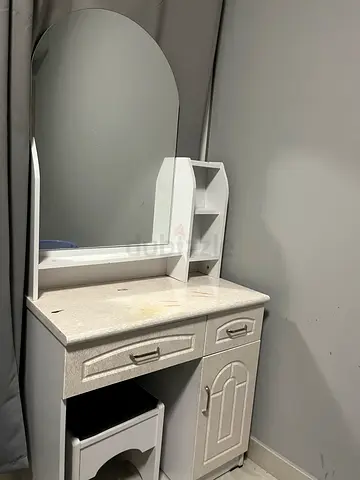 Vanity Table