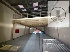 Warehouse 3000 feet, mezzanine, 33 kilowatts electricity.