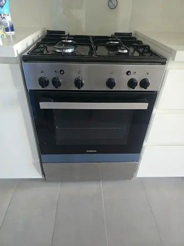 Seimens 4 Hobs Gas cooker 60×60cm Same like new