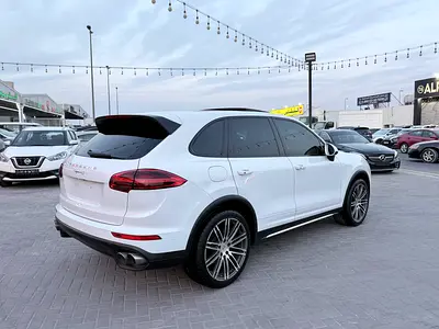 صورة 6 لـ 2015 Porsche CAYENNE