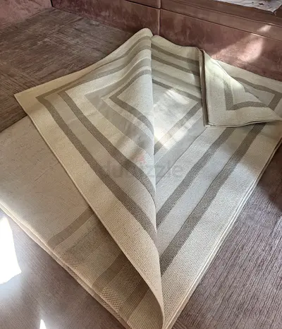 Elegant OFELYA Textured Rug for Cozy Spaces