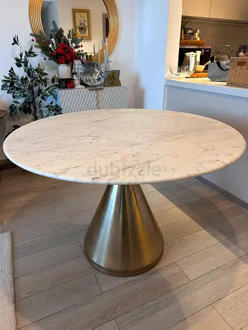 WEST ELM Round Marble Dining Table