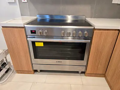 Bosch Series 8 Electric ceramic cooker 90cm Same like new