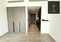 MODERN | STUDIO | POOL VIEW