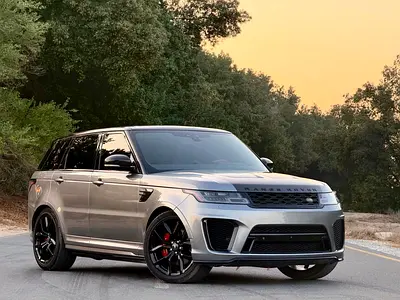 RANGE ROVER SPORT SVR 2022 V8  575 HP
رانج روفر سبورت اس ڤي ار 2022   بمحرك رباعي الدفع 5.0