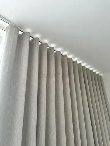 Wave curtains