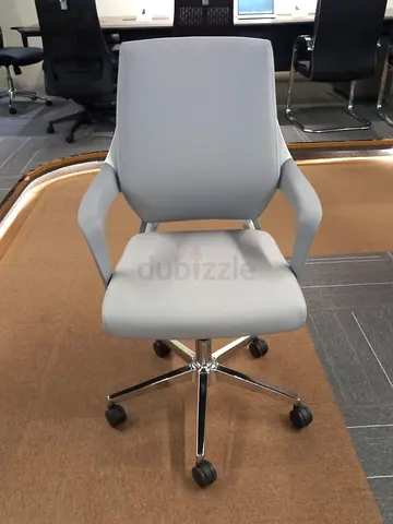 Staff revolving chair
