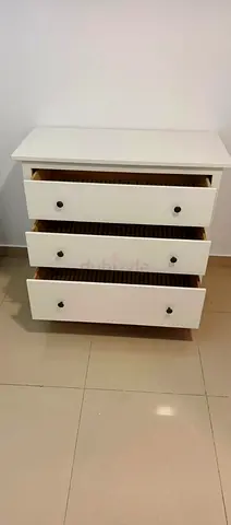 Stunning White 3-Drawer Dresser for Sale