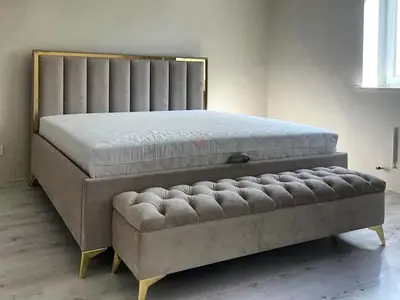 Elevate your sleep with our beautiful 180*200 king size Bed