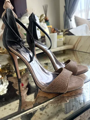 women sandals