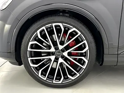 صورة 3 لـ 2025 AUDI SQ7
