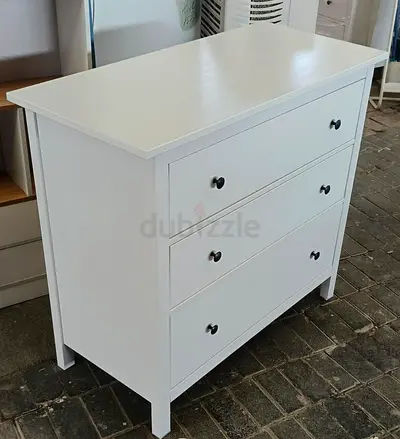 Chic White Modern Dresser with Three Drawers
