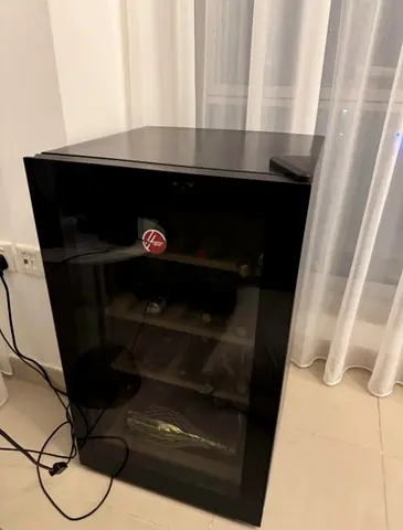 Hoover latest model free standing black wine fridge