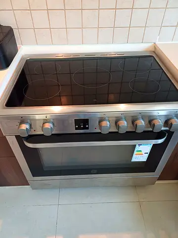 Hoover Electric Ceramic Cooker Oven Size 90x60 CM