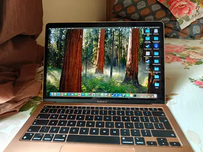 MacBook air M1 2020
