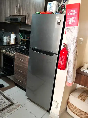 Samsung fridge and gas cooker Westpoint All dubai over free delivery
