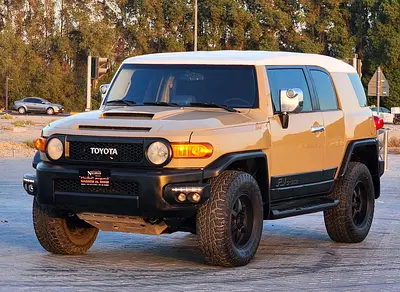 TOYOTA FJ CRUISER MODEL 2013 GCC GOOD CONDITION