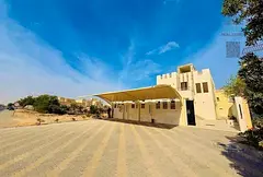 Villa in mowaihat1 good location 5 master rooms majles and living room 5000sq new villa 2.6 negotiab