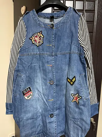 Stylish Denim Jumpsuit with Charming Patches
