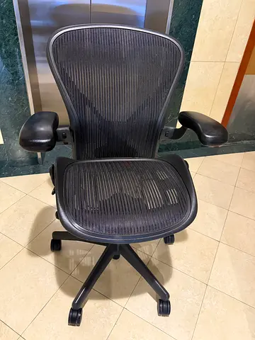 Herman Miller Areon Classic Chairs for Selling