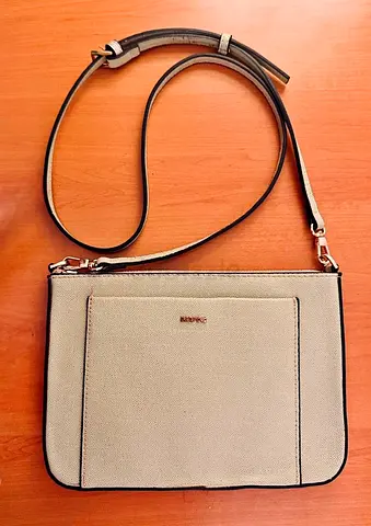 02 Beautiful Ladies Bags