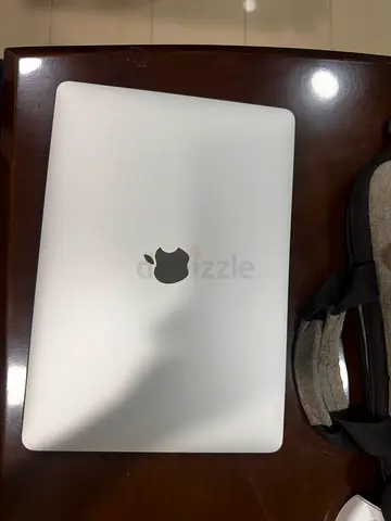 MacBook Air 2020 in great condition for sale