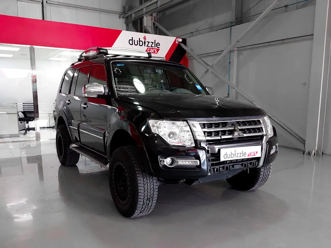 Mitsubishi Pajero 2020 — photo 1 of 14