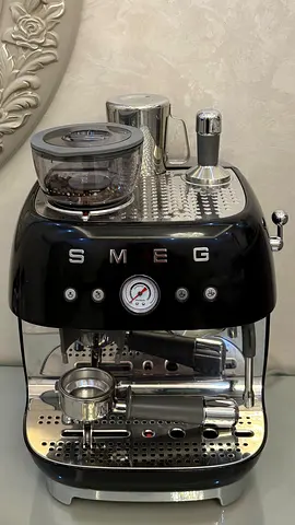 Smeg Espresso Coffee Machine - Sleek and Stylish