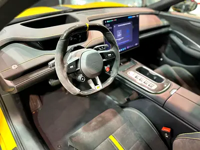 صورة 4 لـ 2025 Xiaomi SU7