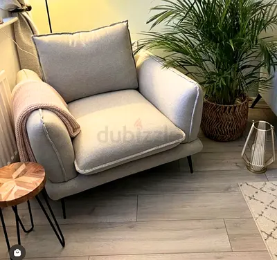 Comfortable Contemporary Armchair for Home