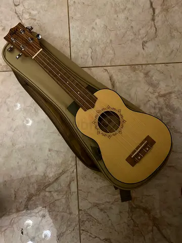 Beautifully Crafted Ukulele with Bag