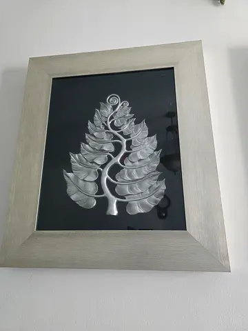 Elegant Framed Leaf Art Decoration