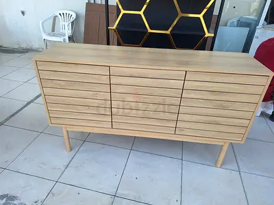 Side board