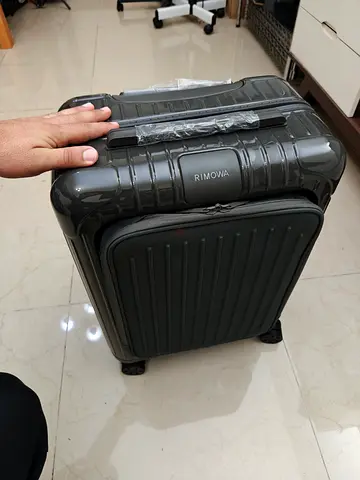 Suitcase Carry on