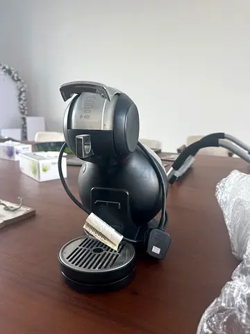 Dolce Gusto Coffee Machine in Great Condition