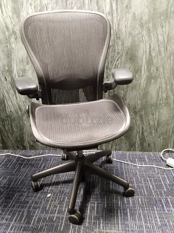 Herman miller Aeron size C  fully loaded