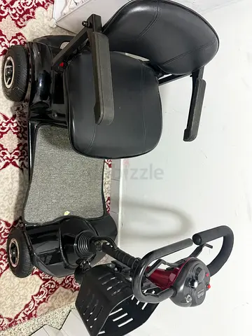 Electric scooter wheelchair