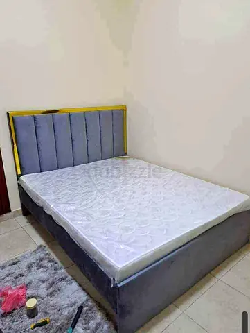 Twin Size Comfortable Grey Velvet Bed Frame For Sale