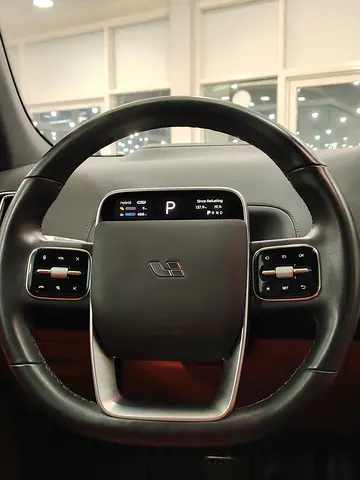 صورة 15 لـ 2023 LI AUTO L7