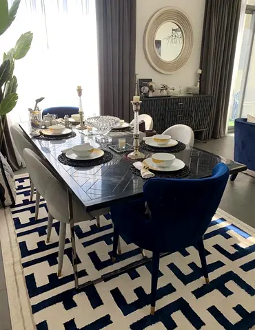 Elegant Dining Table Set