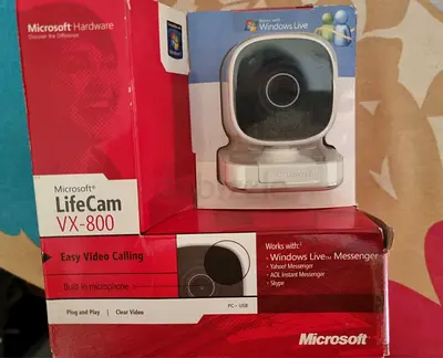 Microsoft LifeCam VX-800 Webcam for Easy Video Calling