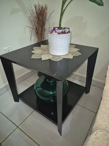 Sofa corner table