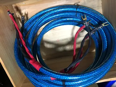 BiWireSpeakerCable