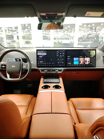 صورة 14 لـ 2023 LI AUTO L7